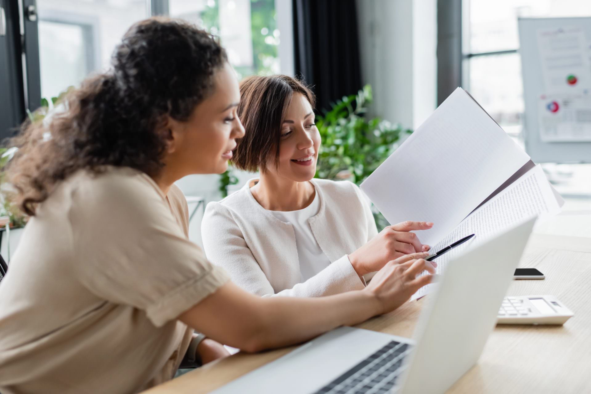 executive-assistant partnership business women working